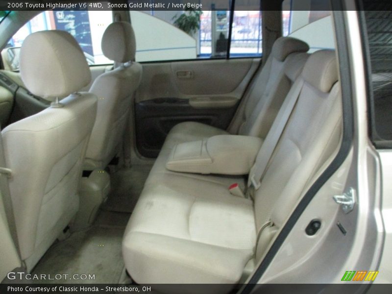 Sonora Gold Metallic / Ivory Beige 2006 Toyota Highlander V6 4WD