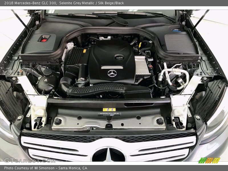 Selenite Grey Metallic / Silk Beige/Black 2018 Mercedes-Benz GLC 300