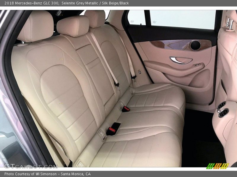 Selenite Grey Metallic / Silk Beige/Black 2018 Mercedes-Benz GLC 300