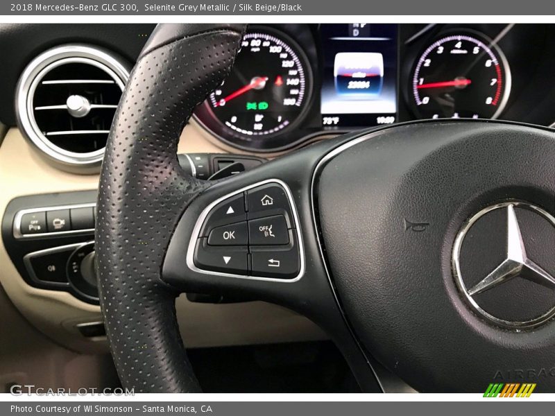 Selenite Grey Metallic / Silk Beige/Black 2018 Mercedes-Benz GLC 300