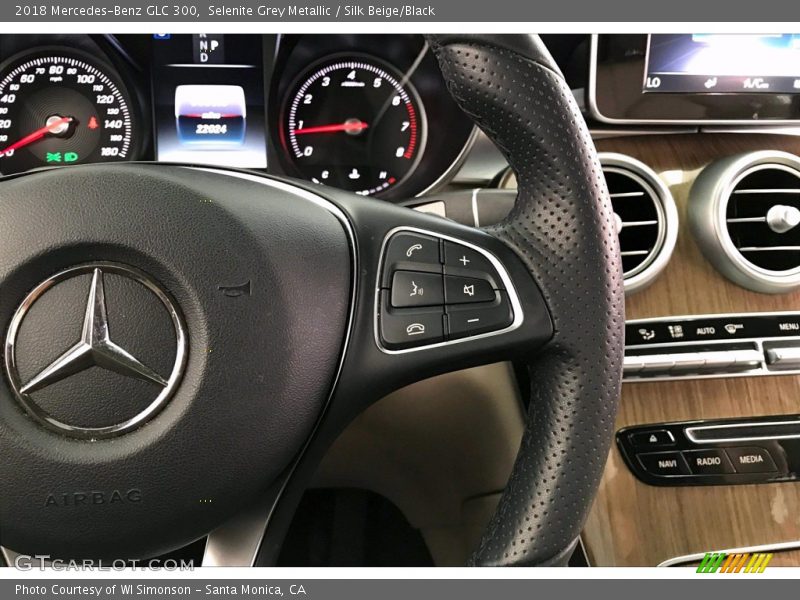 Selenite Grey Metallic / Silk Beige/Black 2018 Mercedes-Benz GLC 300