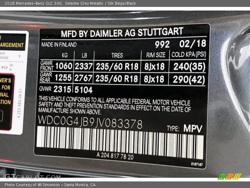 Selenite Grey Metallic / Silk Beige/Black 2018 Mercedes-Benz GLC 300