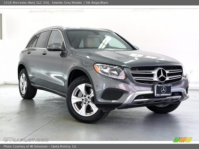 Selenite Grey Metallic / Silk Beige/Black 2018 Mercedes-Benz GLC 300