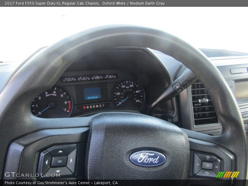 Oxford White / Medium Earth Gray 2017 Ford F350 Super Duty XL Regular Cab Chassis