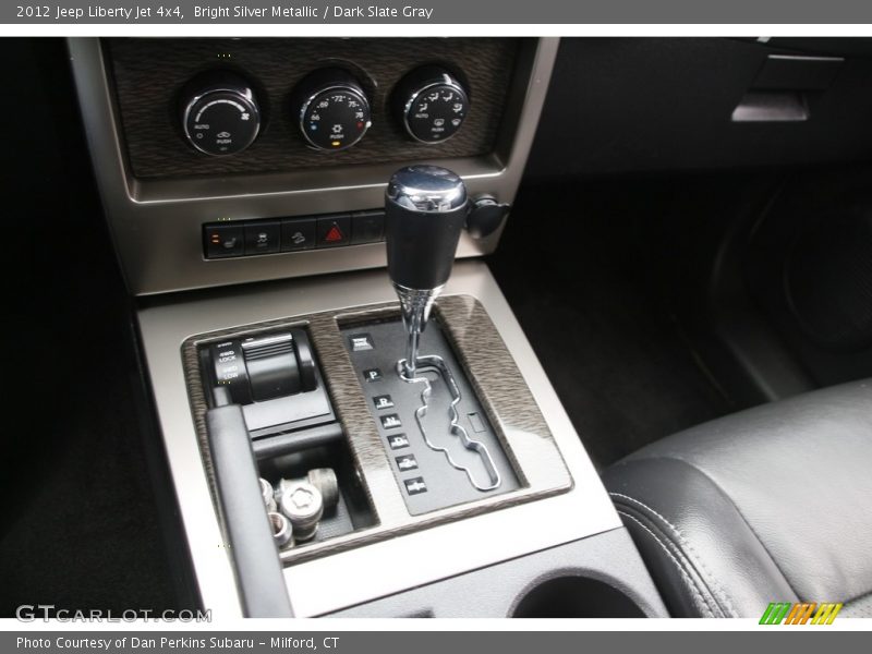 Bright Silver Metallic / Dark Slate Gray 2012 Jeep Liberty Jet 4x4