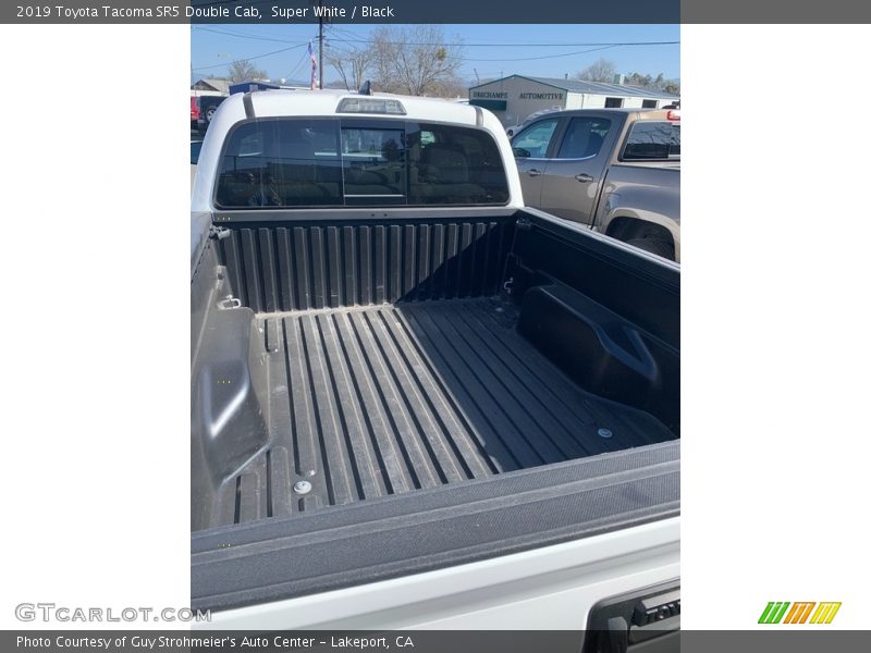 Super White / Black 2019 Toyota Tacoma SR5 Double Cab