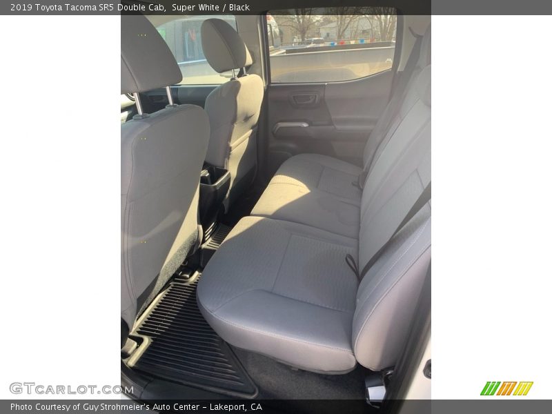 Super White / Black 2019 Toyota Tacoma SR5 Double Cab