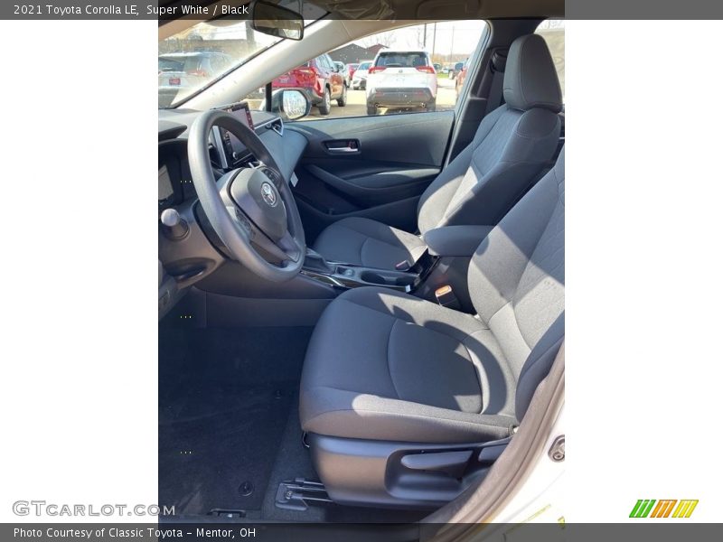 Super White / Black 2021 Toyota Corolla LE