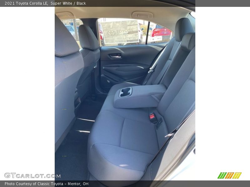 Super White / Black 2021 Toyota Corolla LE