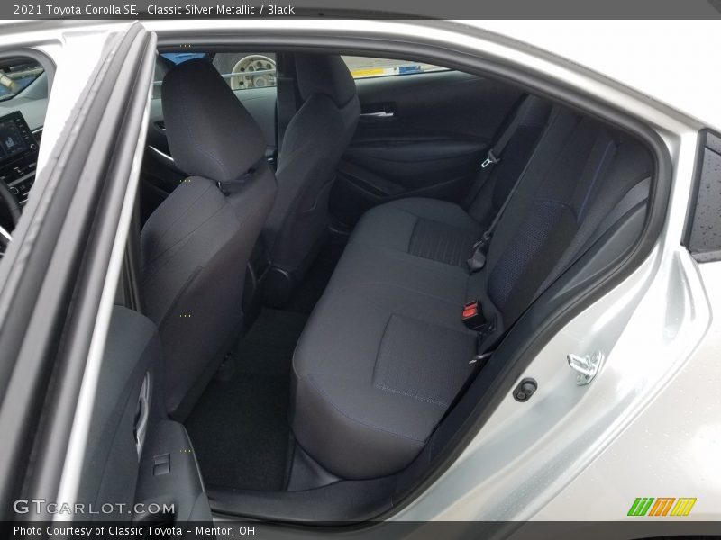 Classic Silver Metallic / Black 2021 Toyota Corolla SE
