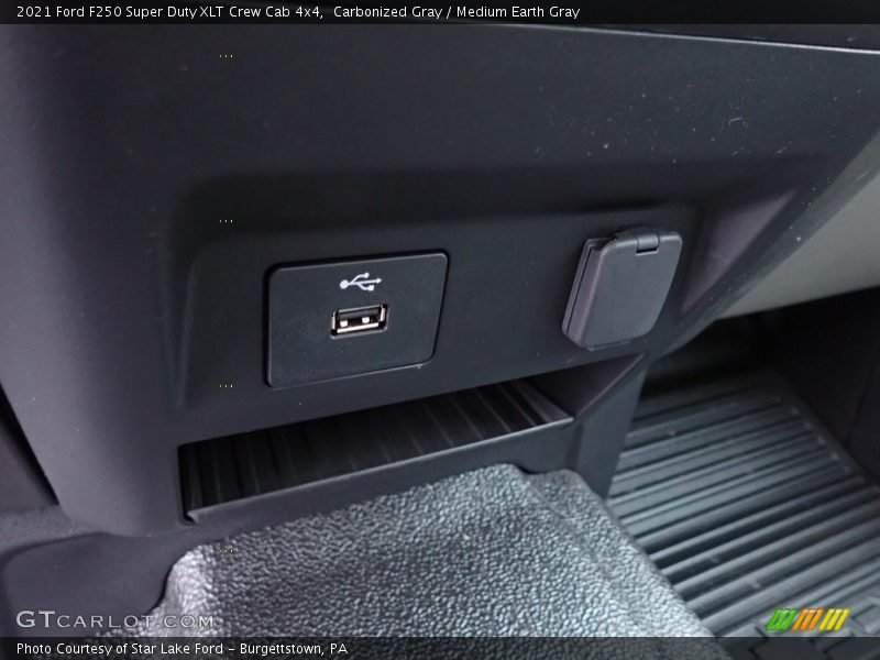 Carbonized Gray / Medium Earth Gray 2021 Ford F250 Super Duty XLT Crew Cab 4x4