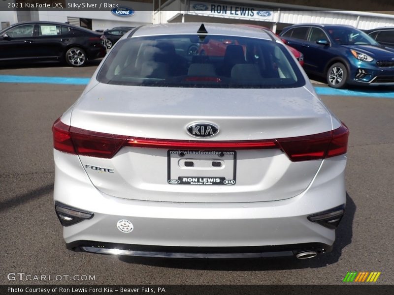 Silky Silver / Black 2021 Kia Forte LXS