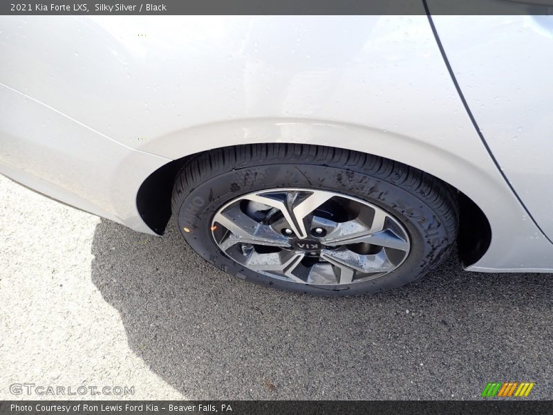 Silky Silver / Black 2021 Kia Forte LXS