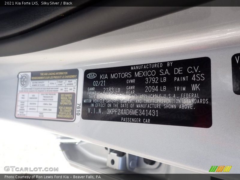 Silky Silver / Black 2021 Kia Forte LXS