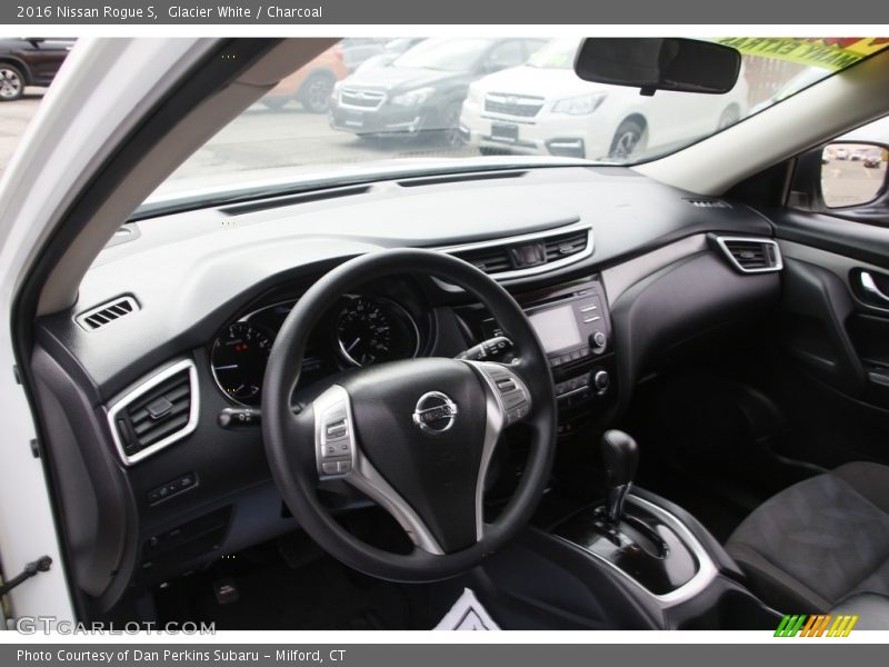 Glacier White / Charcoal 2016 Nissan Rogue S