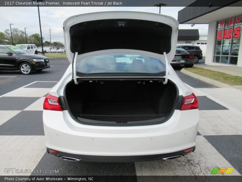Iridescent Pearl Tricoat / Jet Black 2017 Chevrolet Malibu Premier