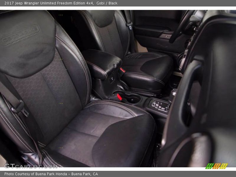 Gobi / Black 2017 Jeep Wrangler Unlimited Freedom Edition 4x4