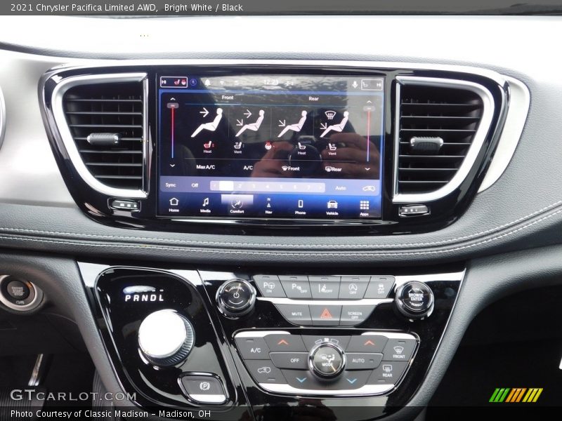 Bright White / Black 2021 Chrysler Pacifica Limited AWD