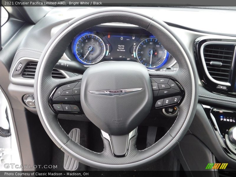 Bright White / Black 2021 Chrysler Pacifica Limited AWD