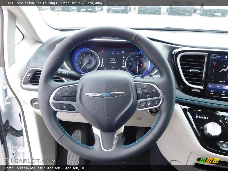 Bright White / Black/Alloy 2021 Chrysler Pacifica Touring L