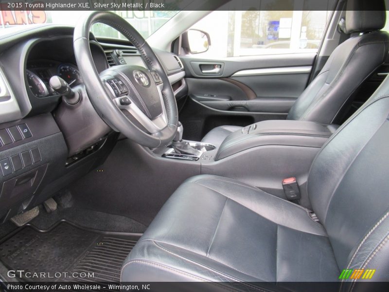 Silver Sky Metallic / Black 2015 Toyota Highlander XLE