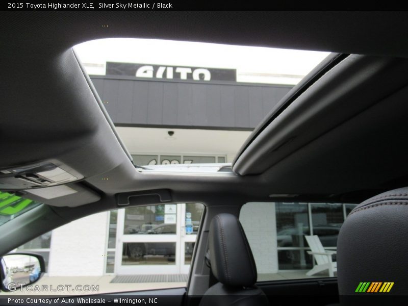 Silver Sky Metallic / Black 2015 Toyota Highlander XLE
