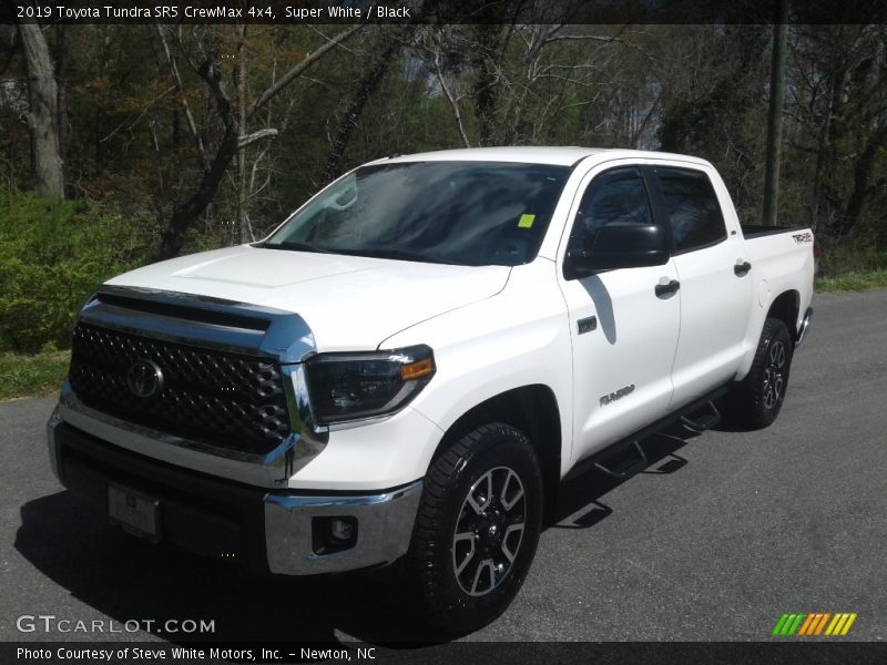 Super White / Black 2019 Toyota Tundra SR5 CrewMax 4x4