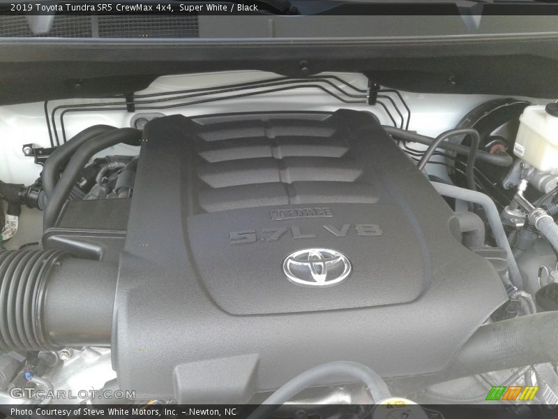 Super White / Black 2019 Toyota Tundra SR5 CrewMax 4x4