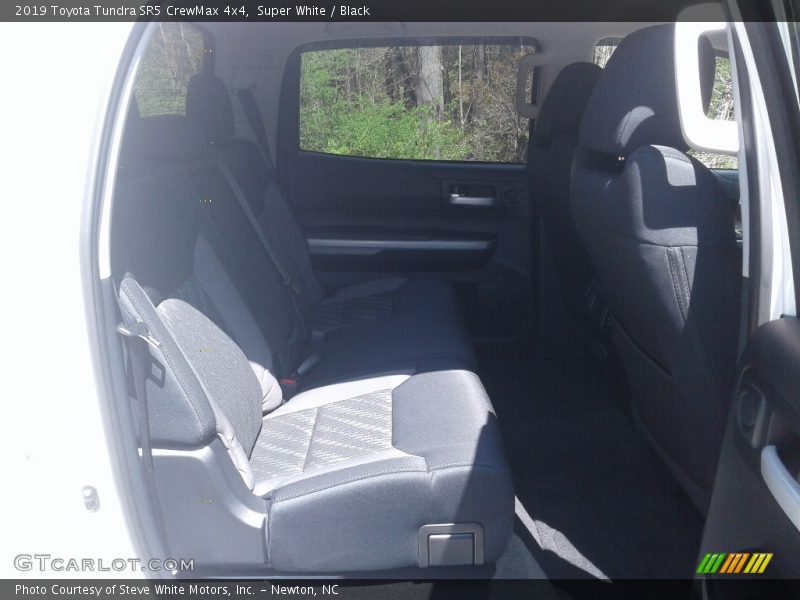 Super White / Black 2019 Toyota Tundra SR5 CrewMax 4x4
