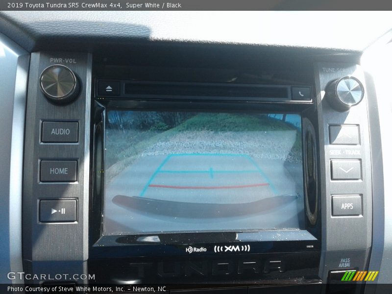 Super White / Black 2019 Toyota Tundra SR5 CrewMax 4x4