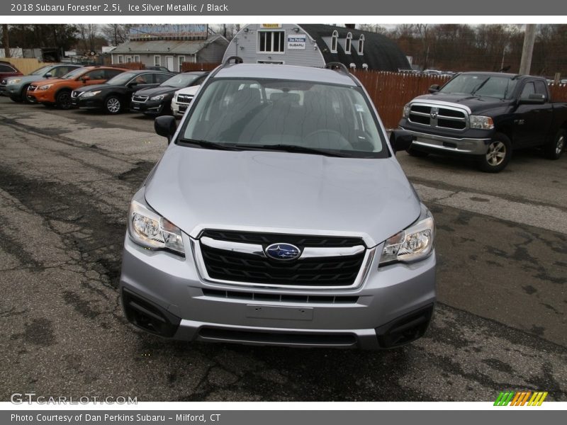 Ice Silver Metallic / Black 2018 Subaru Forester 2.5i