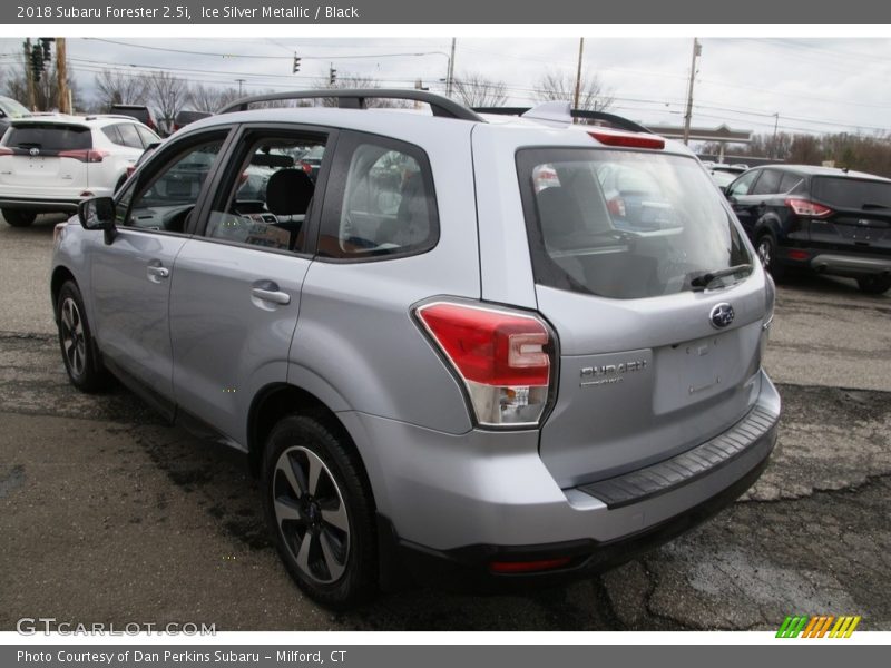 Ice Silver Metallic / Black 2018 Subaru Forester 2.5i