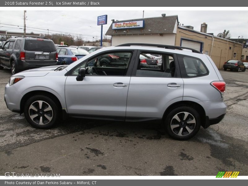 Ice Silver Metallic / Black 2018 Subaru Forester 2.5i