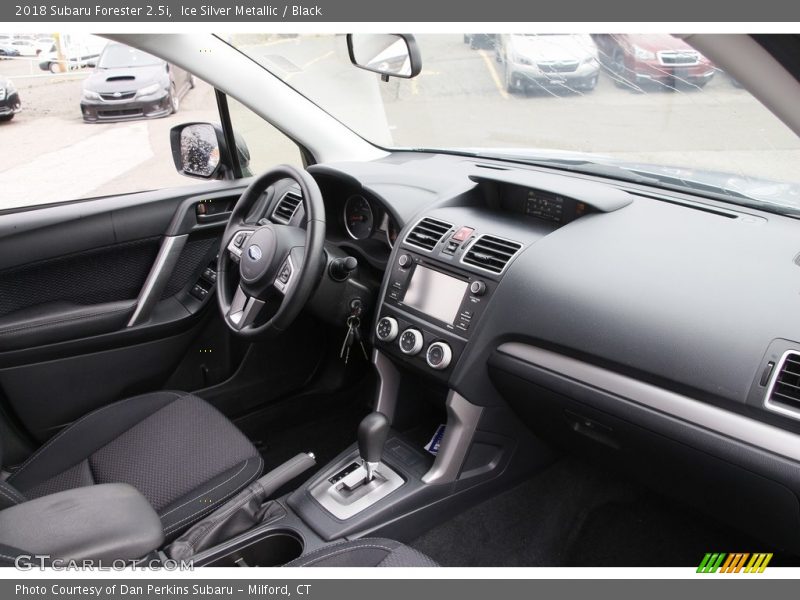 Ice Silver Metallic / Black 2018 Subaru Forester 2.5i
