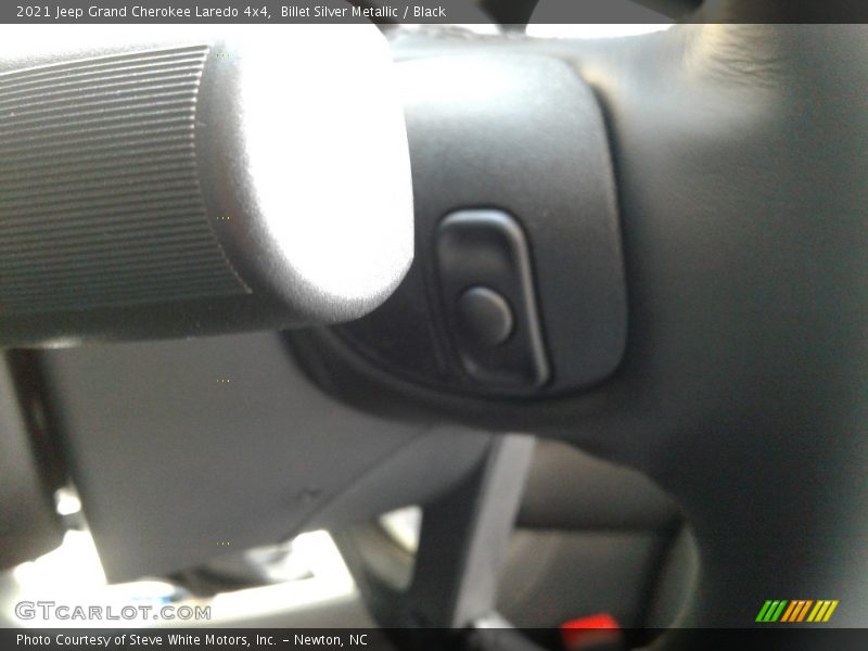 Billet Silver Metallic / Black 2021 Jeep Grand Cherokee Laredo 4x4