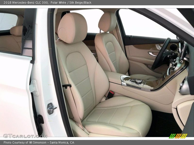 Polar White / Silk Beige/Black 2018 Mercedes-Benz GLC 300