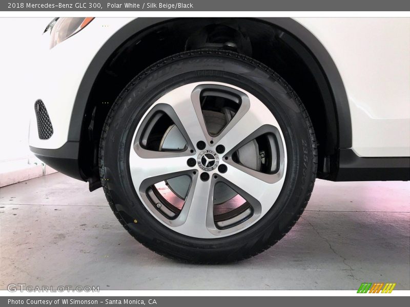 Polar White / Silk Beige/Black 2018 Mercedes-Benz GLC 300