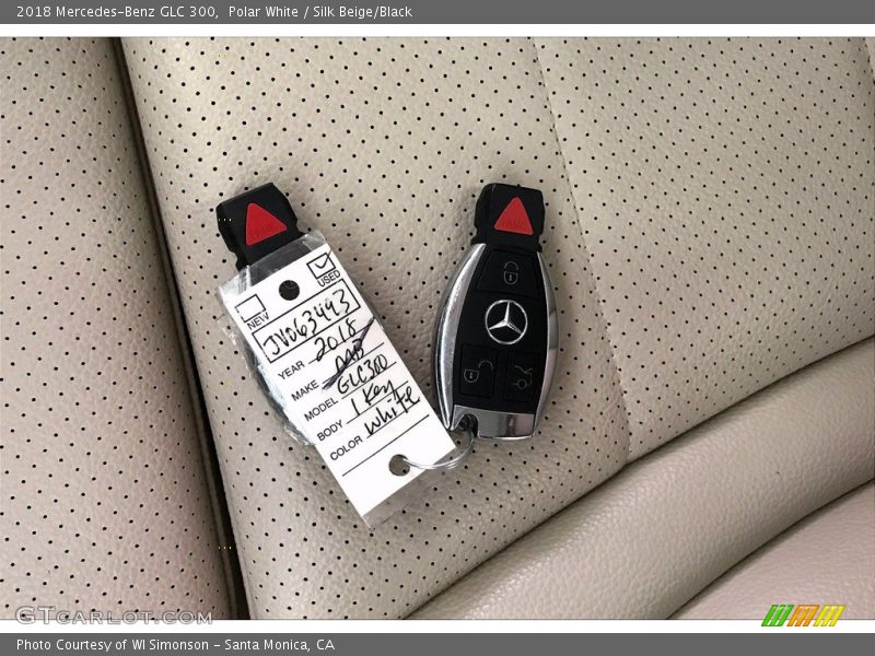 Polar White / Silk Beige/Black 2018 Mercedes-Benz GLC 300