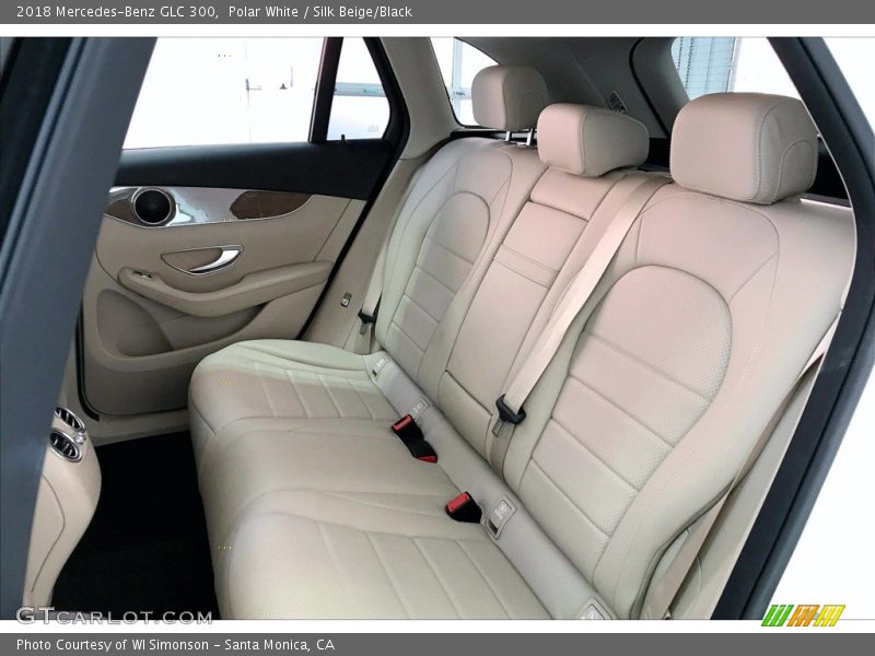 Polar White / Silk Beige/Black 2018 Mercedes-Benz GLC 300
