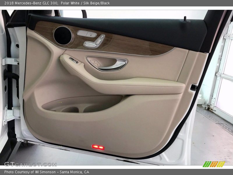Polar White / Silk Beige/Black 2018 Mercedes-Benz GLC 300