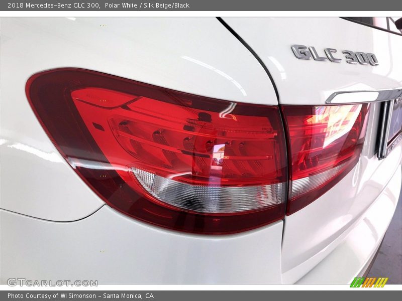 Polar White / Silk Beige/Black 2018 Mercedes-Benz GLC 300