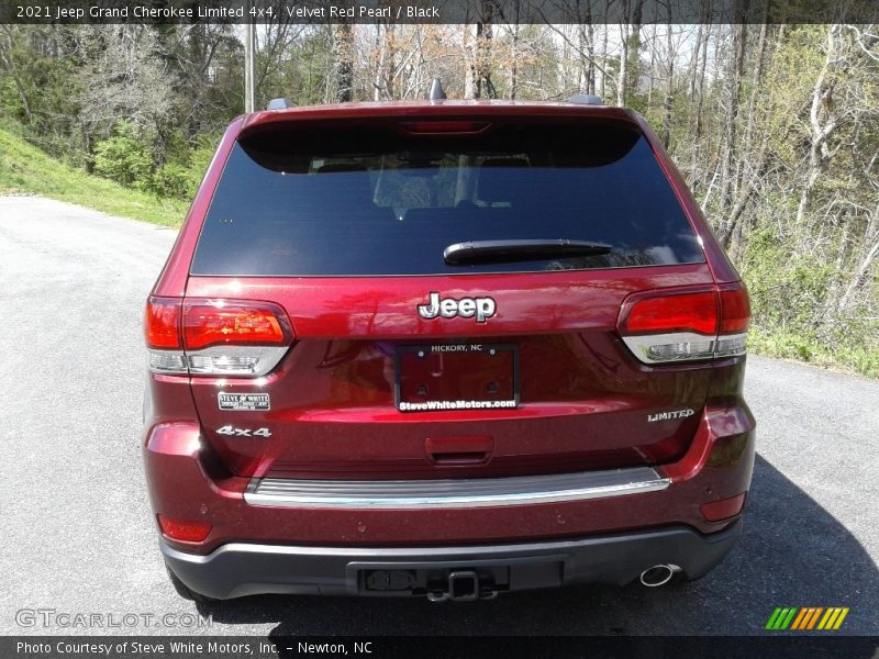 Velvet Red Pearl / Black 2021 Jeep Grand Cherokee Limited 4x4