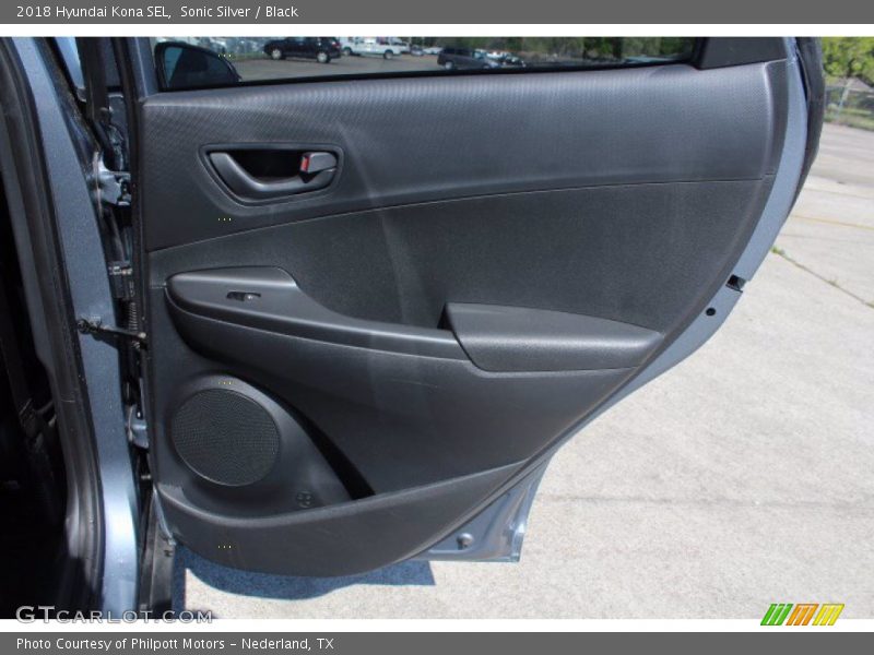 Sonic Silver / Black 2018 Hyundai Kona SEL