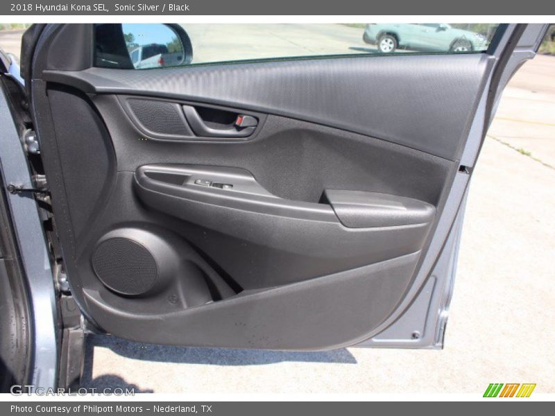 Sonic Silver / Black 2018 Hyundai Kona SEL