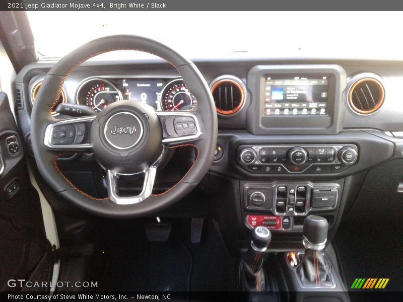 Bright White / Black 2021 Jeep Gladiator Mojave 4x4