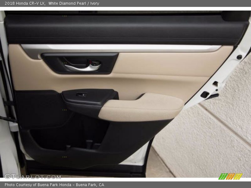 White Diamond Pearl / Ivory 2018 Honda CR-V LX