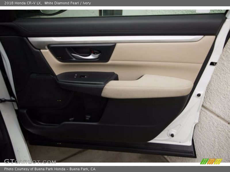 White Diamond Pearl / Ivory 2018 Honda CR-V LX