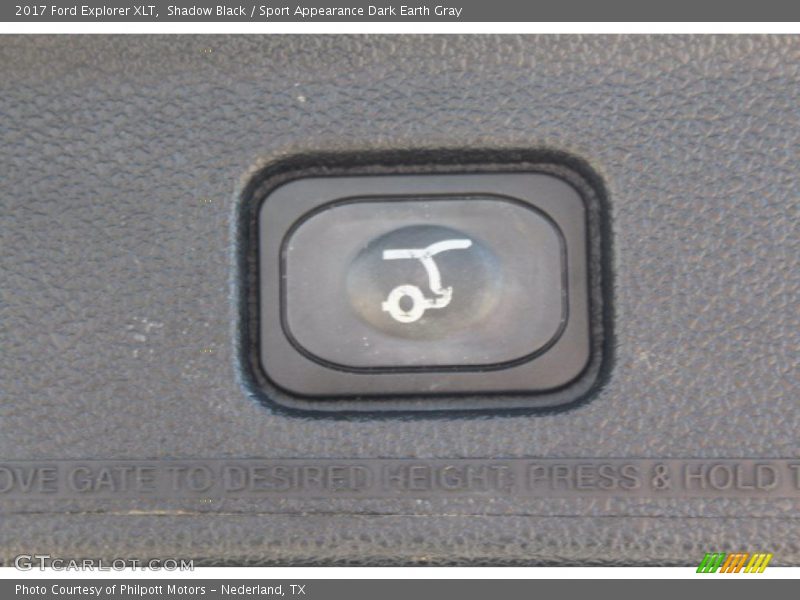 Shadow Black / Sport Appearance Dark Earth Gray 2017 Ford Explorer XLT