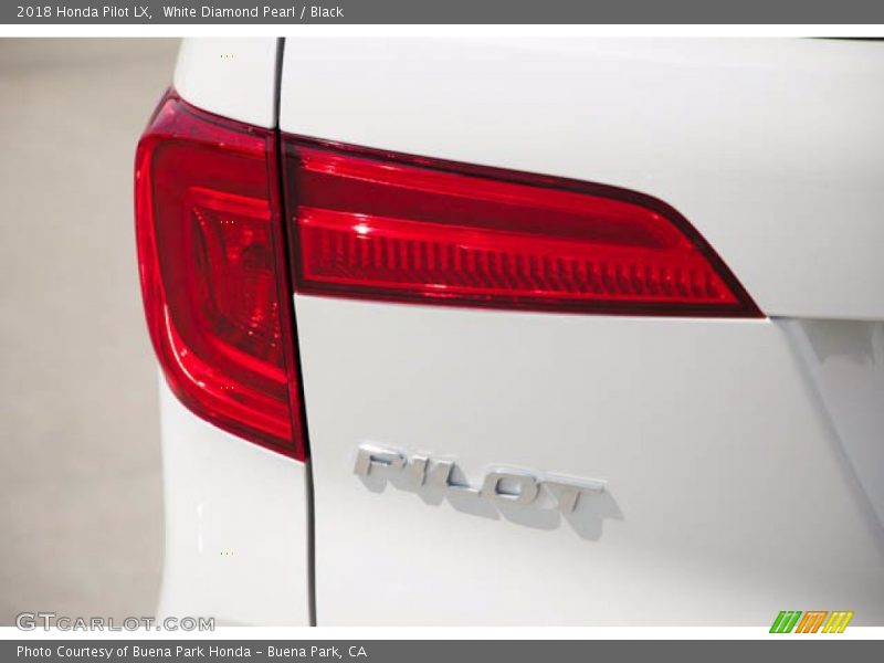 White Diamond Pearl / Black 2018 Honda Pilot LX