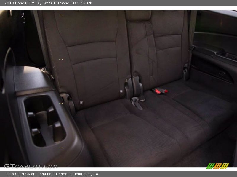 White Diamond Pearl / Black 2018 Honda Pilot LX